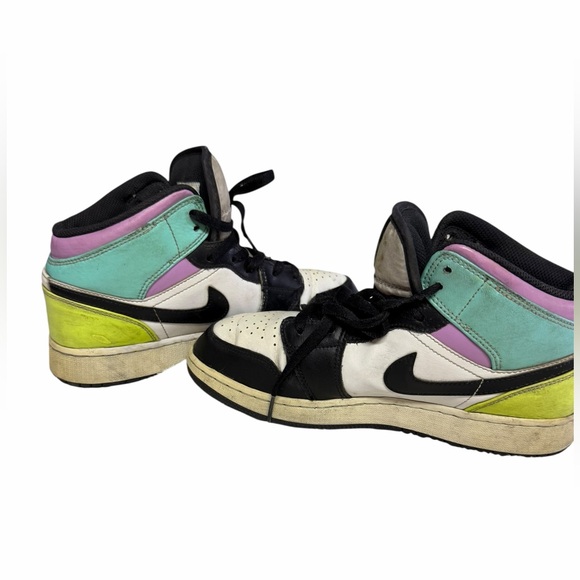Air Jordan 1 Mid GS “pastel” from 2021
Size 7 - Picture 3 of 7